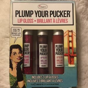 HOST PICK✨theBalm "Plump Your Pucker" Set lipgloss